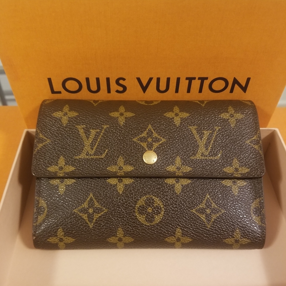❌‼SOLD‼❌-💯 Authentic LV Trifold Wallet - Vintage Monogram